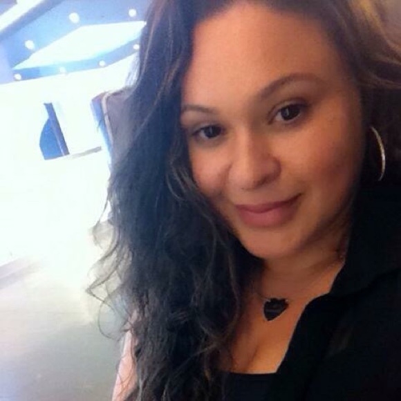 Meet your Posher, Monica - Picture 1 of 1